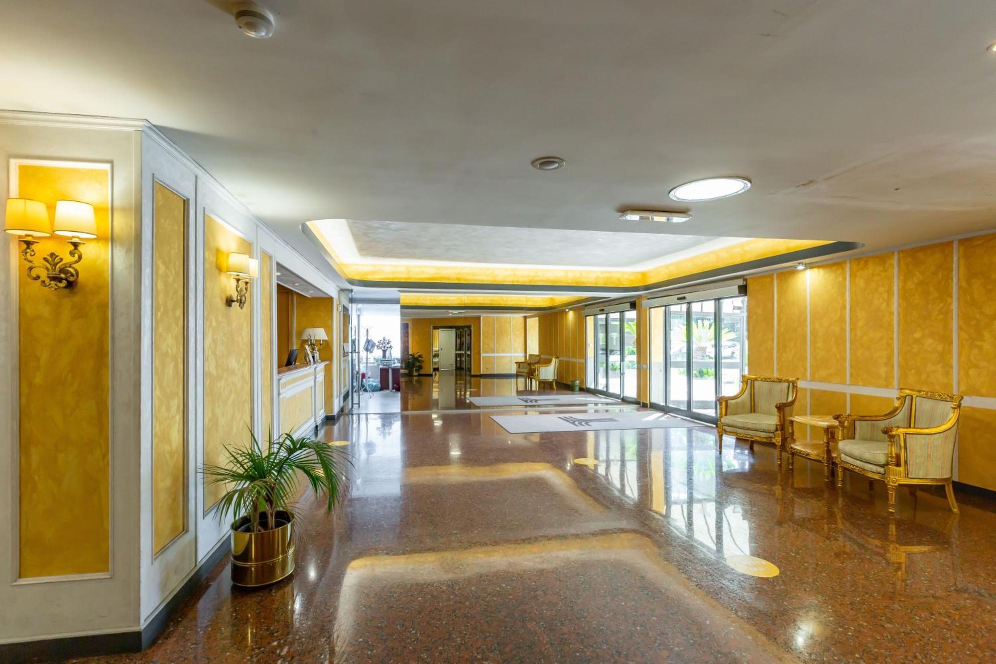 Next Stop From Laura Hotel Luaran gambar
