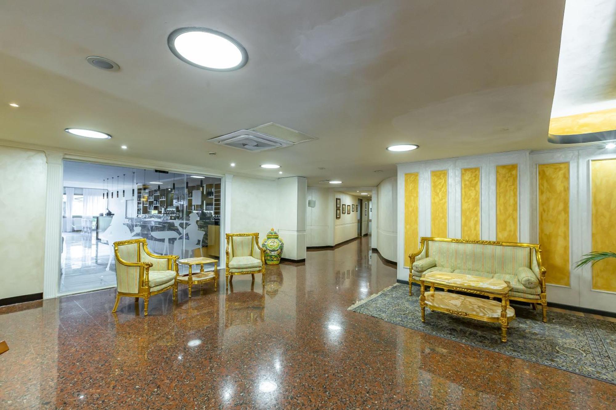 Next Stop From Laura Hotel Luaran gambar